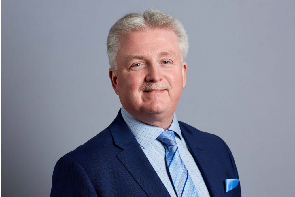 Steve James